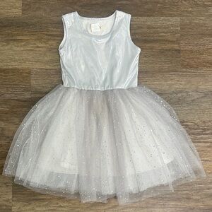 Taylor Joelle size 6 Silver tank sparkle Dress